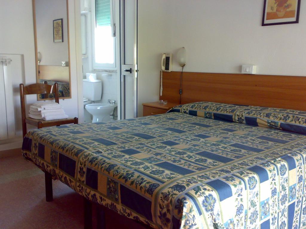 Hotel Margot Lido di Camaiore Pokój zdjęcie