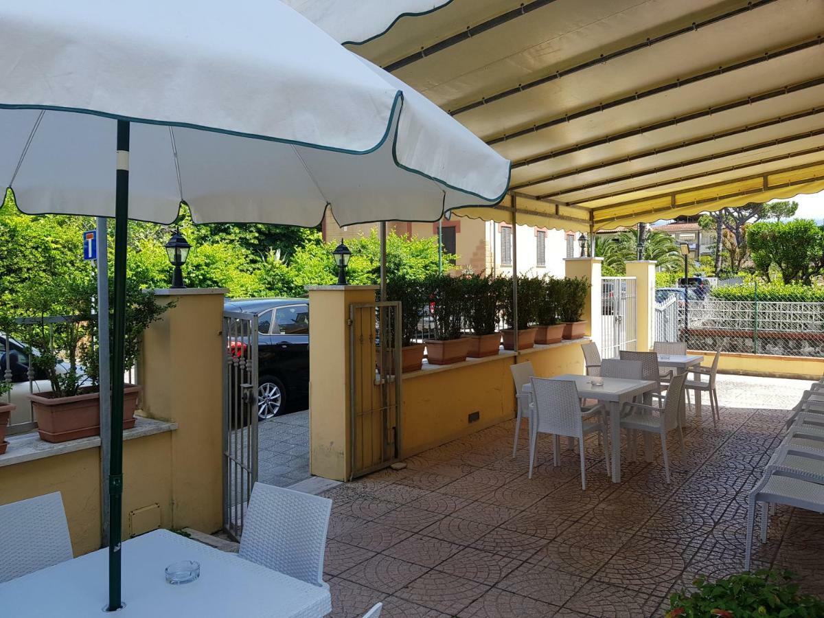 Hotel Margot Lido di Camaiore Zewnętrze zdjęcie